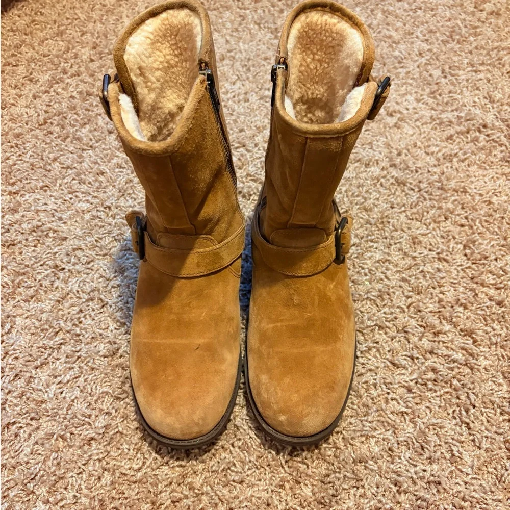 UGG Tan Shearling Boots with Buckle - Picture 4 of 6